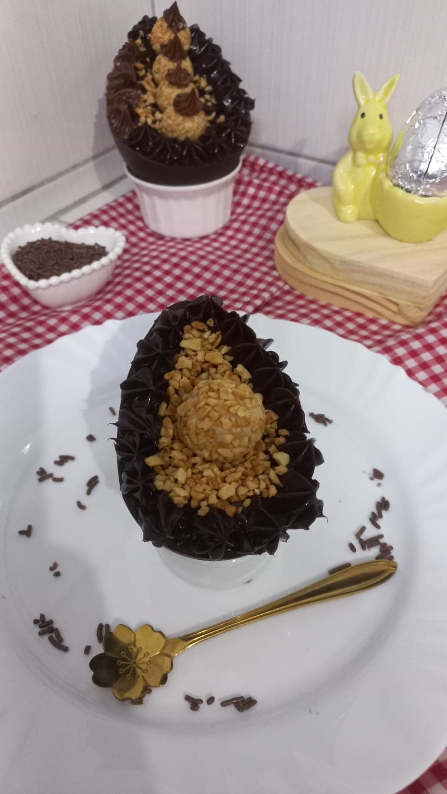 A origem da Páscoa no Brasil e como os produtos estão cada vez menores e mais caros.
