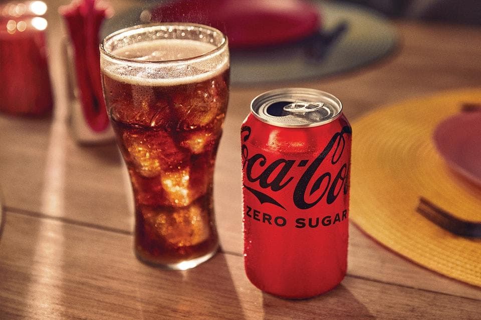 Refrigerante zero faz bem ou faz mal? Especialistas apontam benefícios, riscos e o que a ciência já sabe
