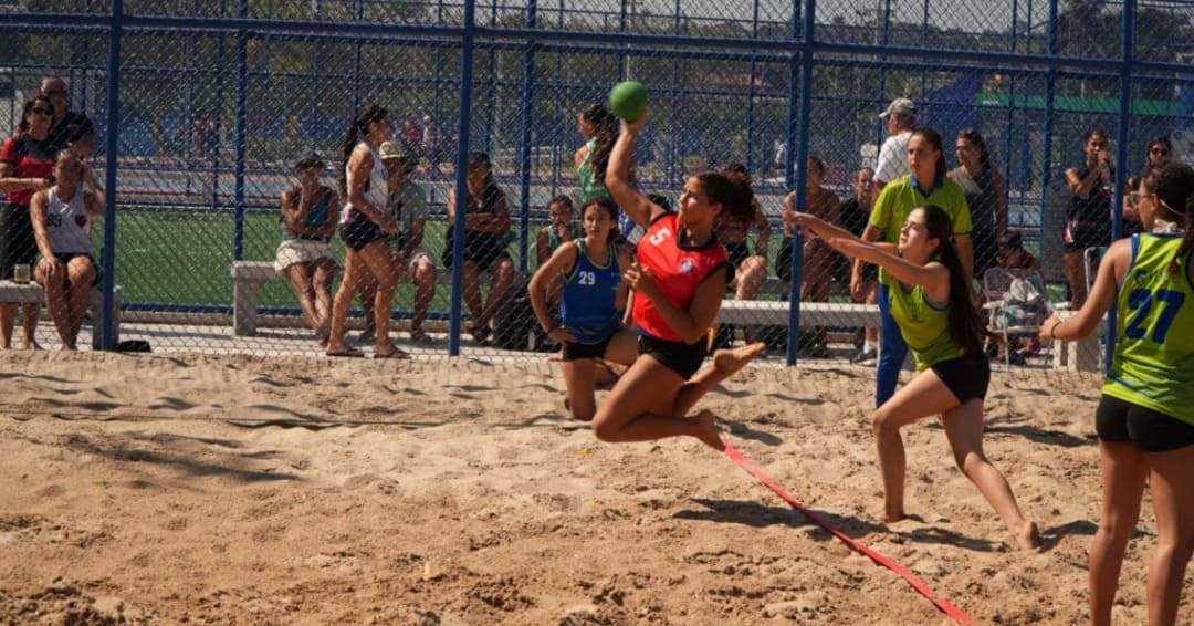 São Gonçalo entra no mapa do esporte e estreia no Circuito Carioca de Handebol de Praia 2026